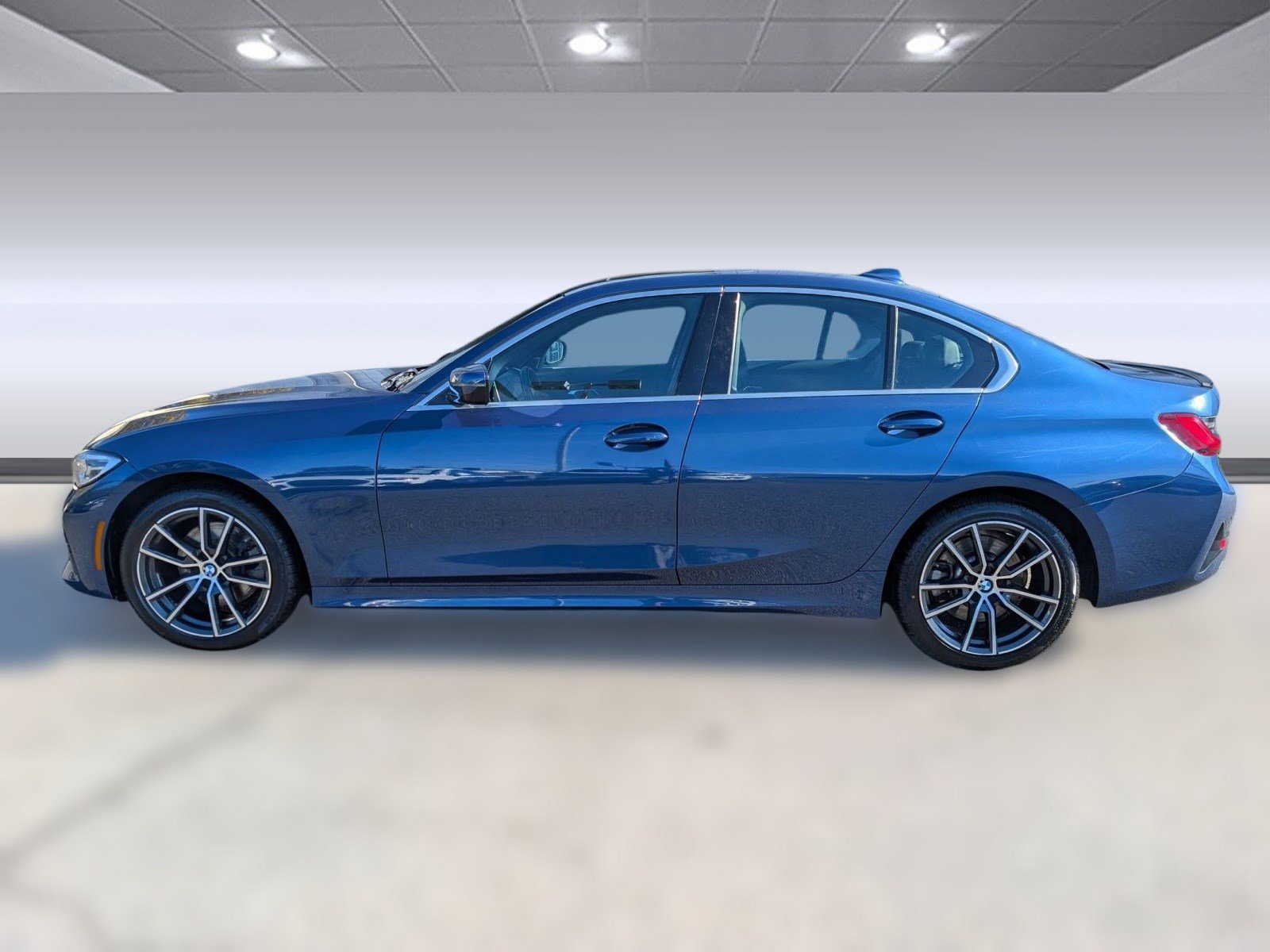 Used 2022 BMW 330i xDrive Sedan image 2