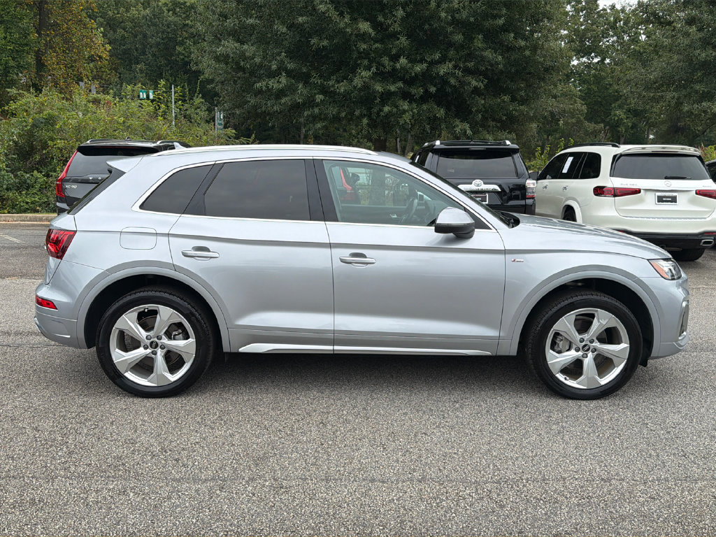 Used 2022 Audi Q5 2.0T Premium Plus w/ Premium Plus Package AWD/4WD image 8