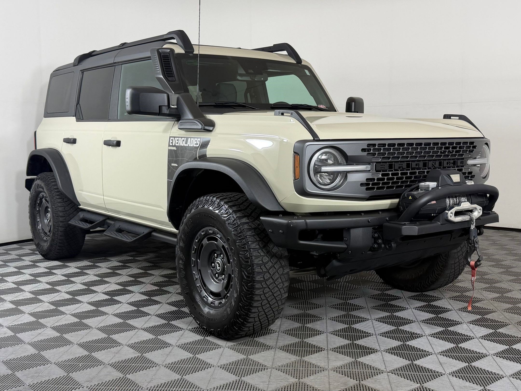 Used 2022 Ford Bronco Everglades AWD/4WD image 7