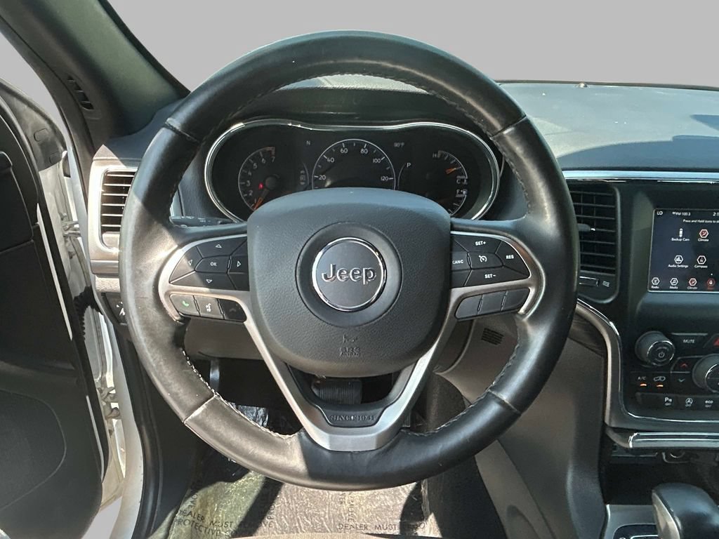Used 2020 Jeep Grand Cherokee Laredo AWD/4WD image 22