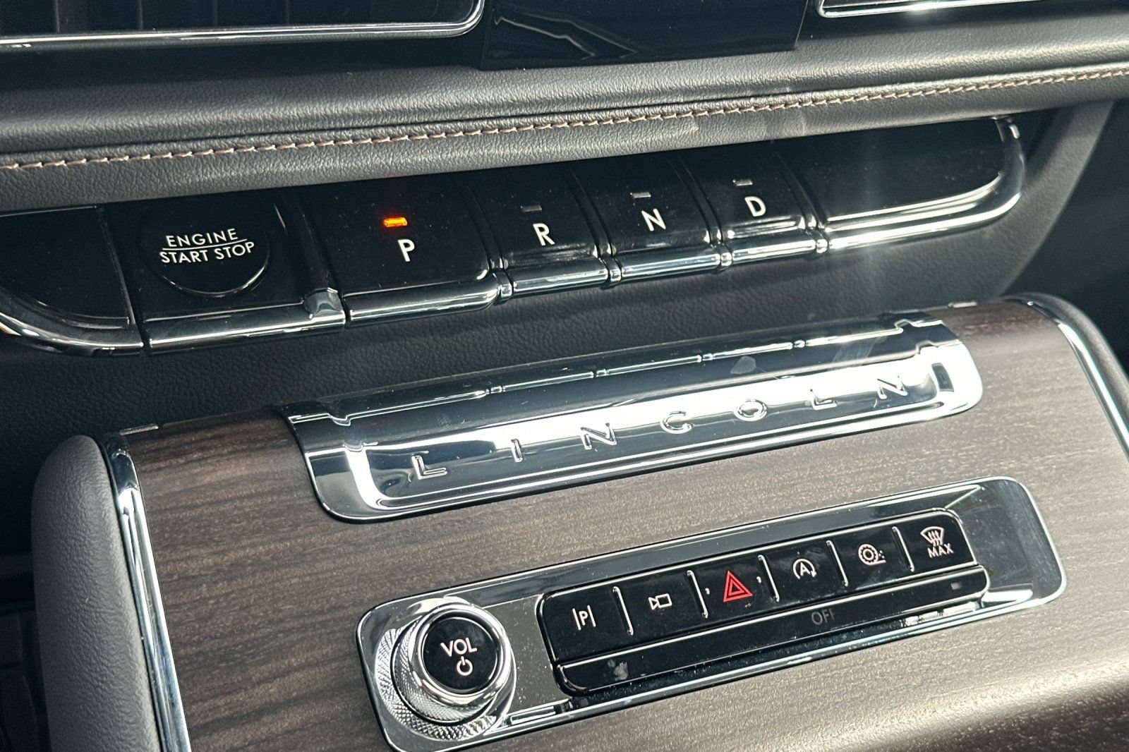 New 2026 Lincoln Aviator Reserve w/ Luxury Package RWD image 19