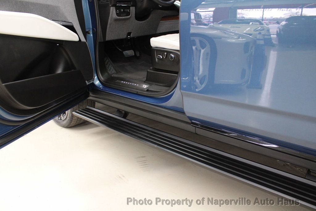 Used 2025 Cadillac Escalade ESV Sport Platinum w/ LPO, ONYX Package image 19