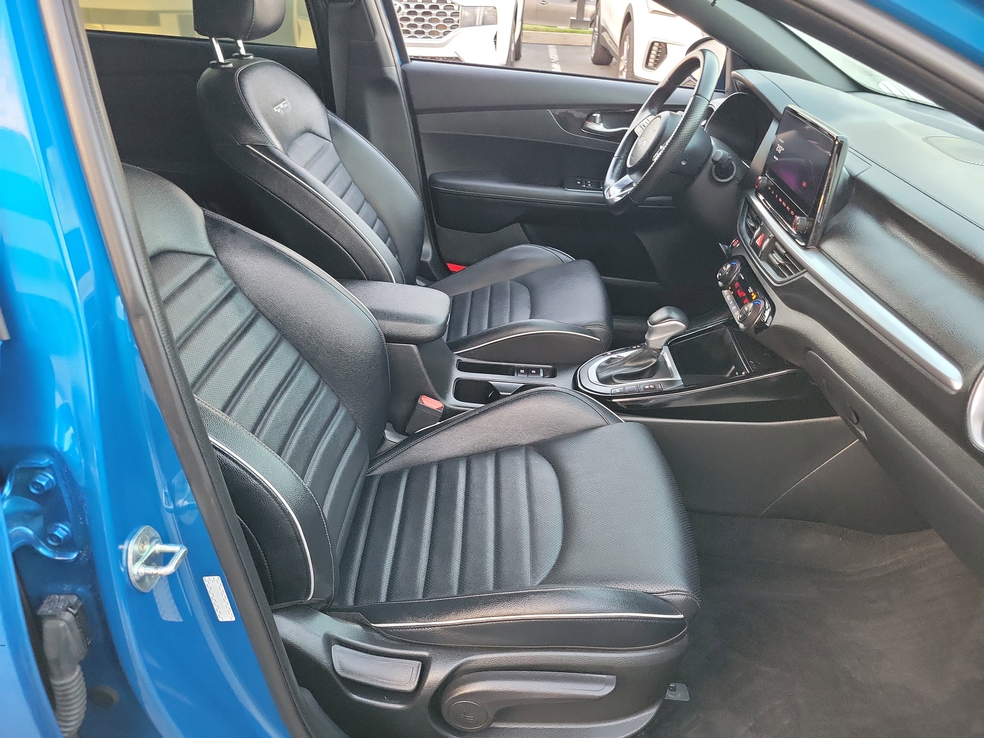 Used 2023 Kia Forte GT-Line w/ GT-Line Premium Package image 19