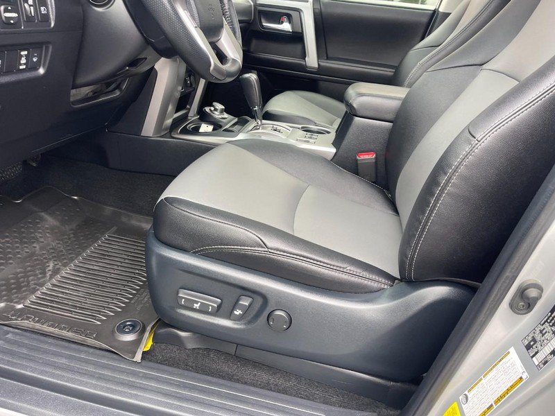 Used 2023 Toyota 4Runner SR5 Premium w/ Moonroof Package AWD/4WD image 19
