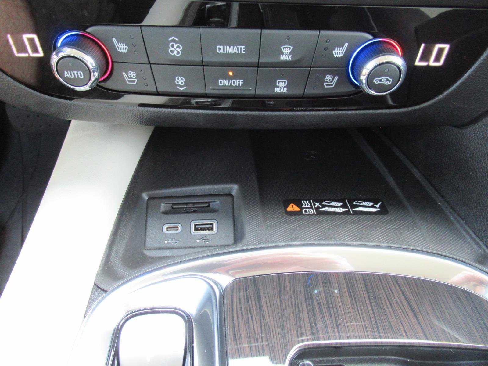 Used 2023 Buick Enclave Premium FWD image 27