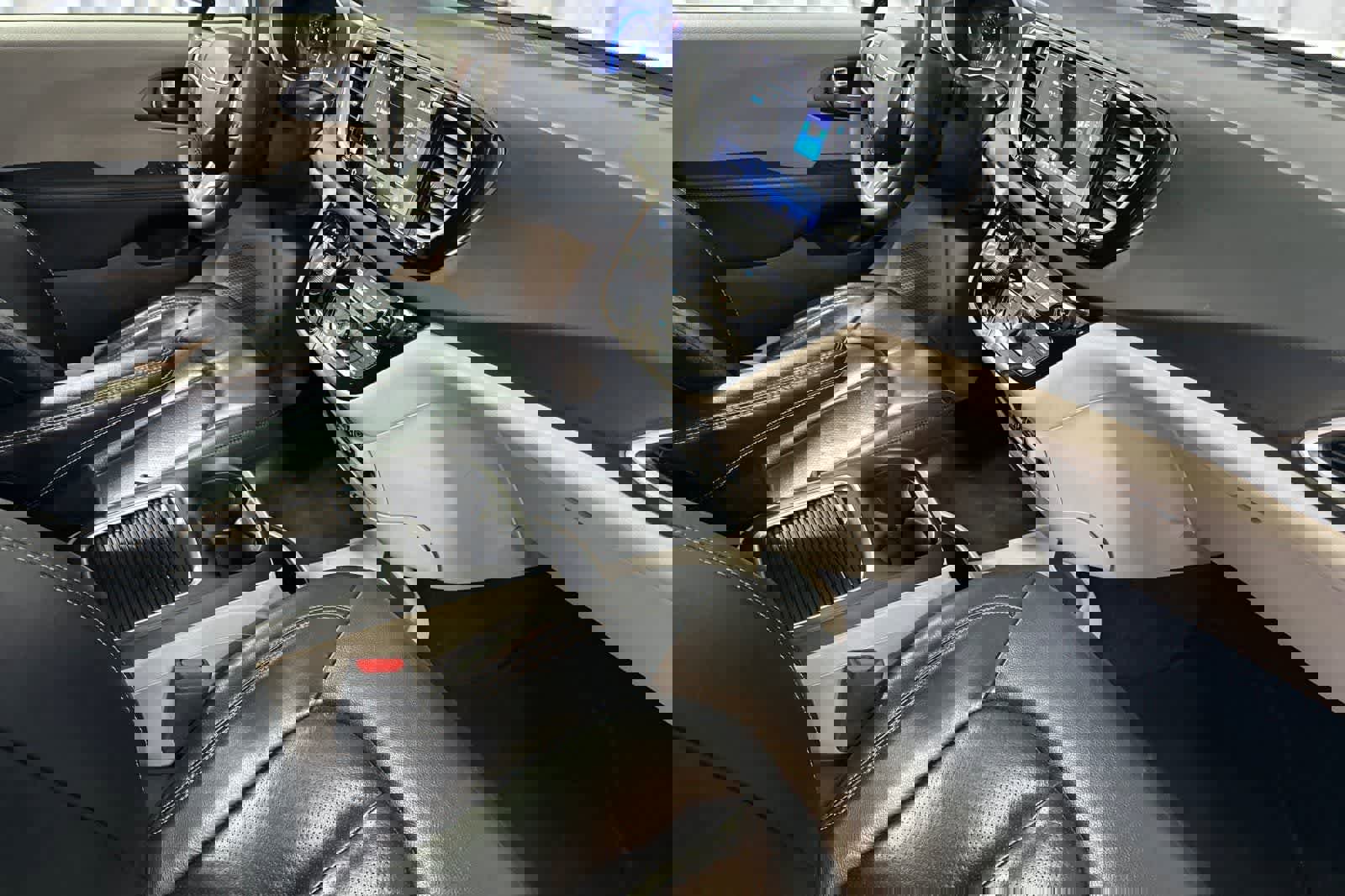 Used 2022 Chrysler Pacifica Touring-L image 19