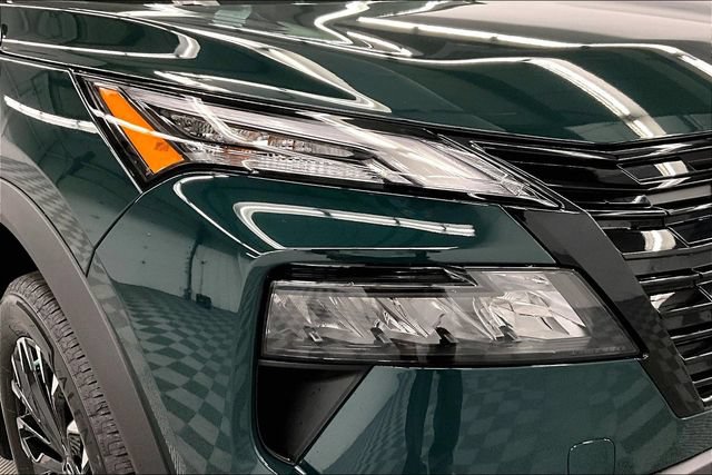 New 2026 Nissan Rogue Dark Armor AWD/4WD image 14