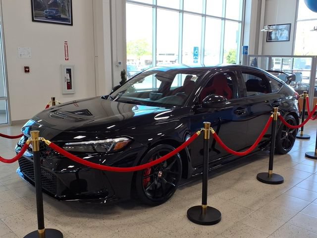 Used 2024 Honda Civic Type R image 1