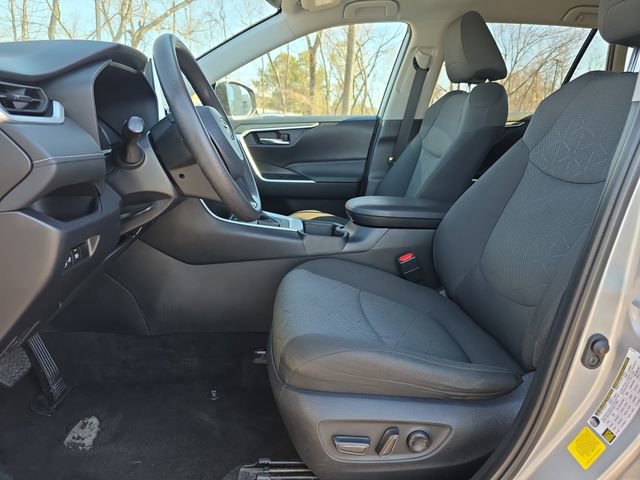 Used 2024 Toyota RAV4 XLE image 10