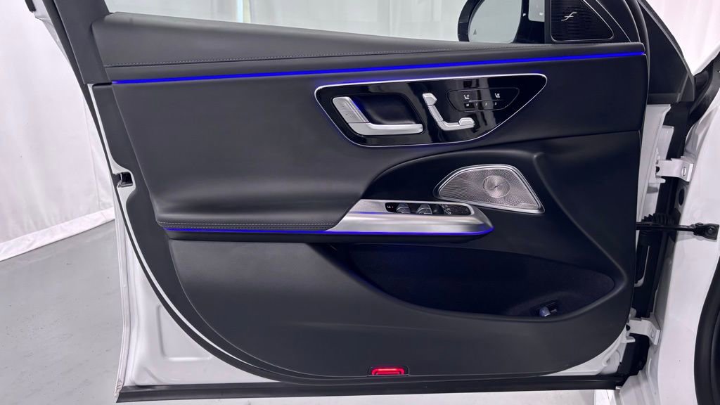 Certified 2025 Mercedes-Benz E 53 AMG e 4MATIC Sedan image 16