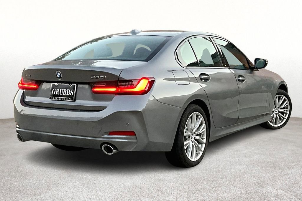Used 2023 BMW 330i xDrive Sedan w/ Driving Assistance Package image 2