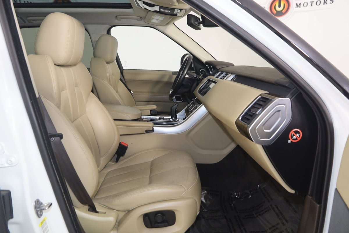 Used 2016 Land Rover Range Rover Sport SE image 13