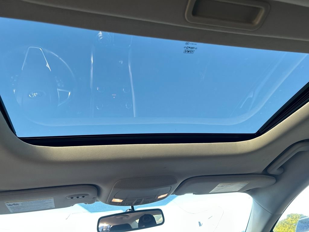 Used 2017 Ford Fusion SE image 26