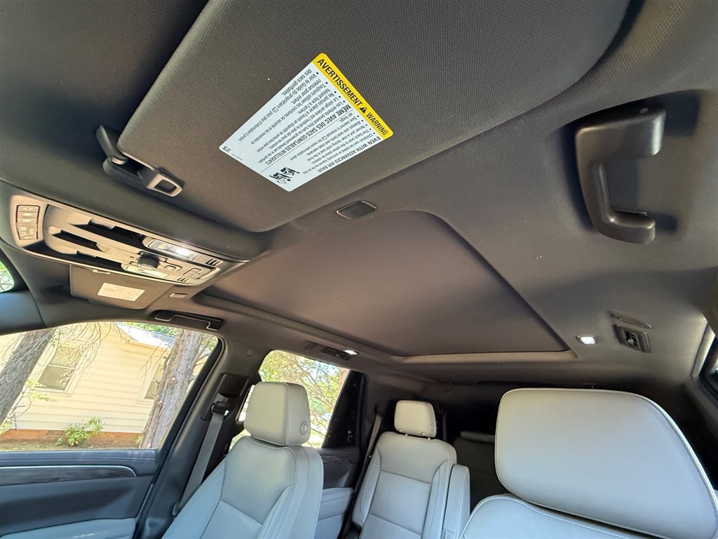 Used 2022 Chevrolet Tahoe Z71 w/ Luxury Package AWD/4WD image 44