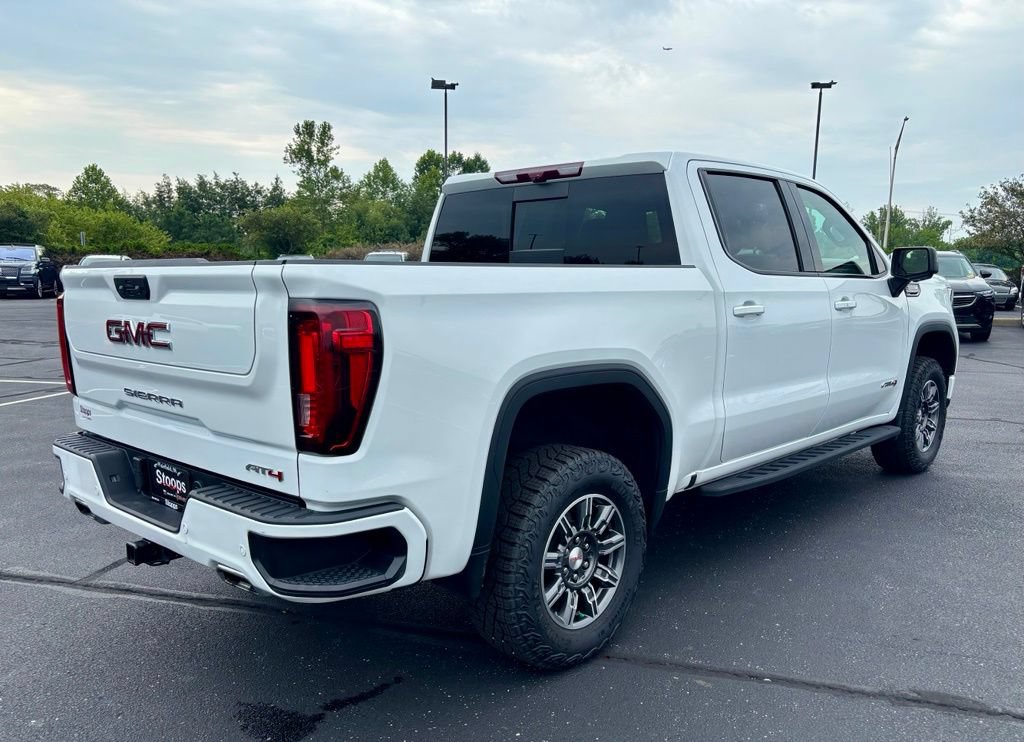 Used 2024 GMC Sierra 1500 AT4 w/ Technology Package AWD/4WD image 8