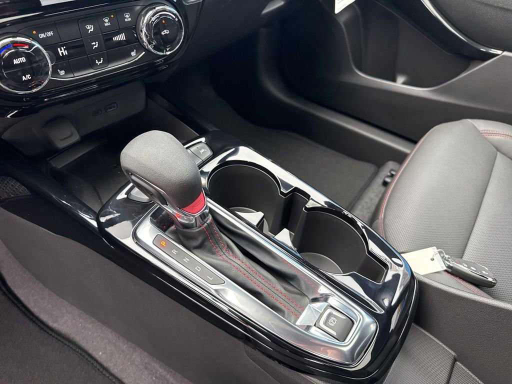 Used 2026 Chevrolet Trax RS w/ Sunroof Package image 29