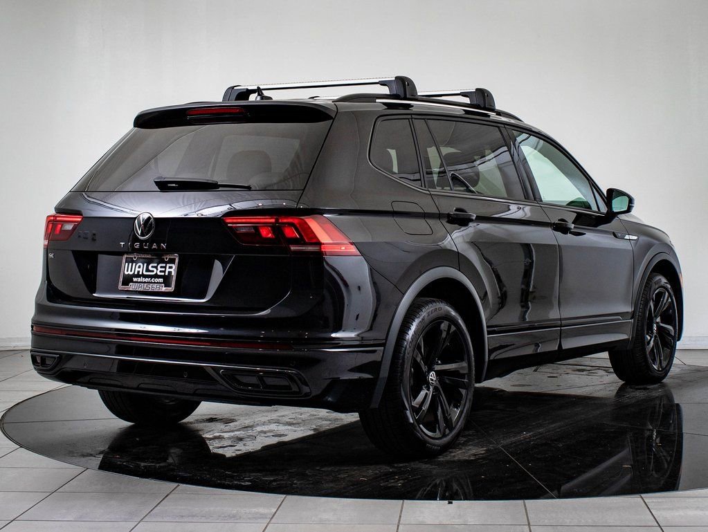 Used 2024 Volkswagen Tiguan SE R-Line image 7