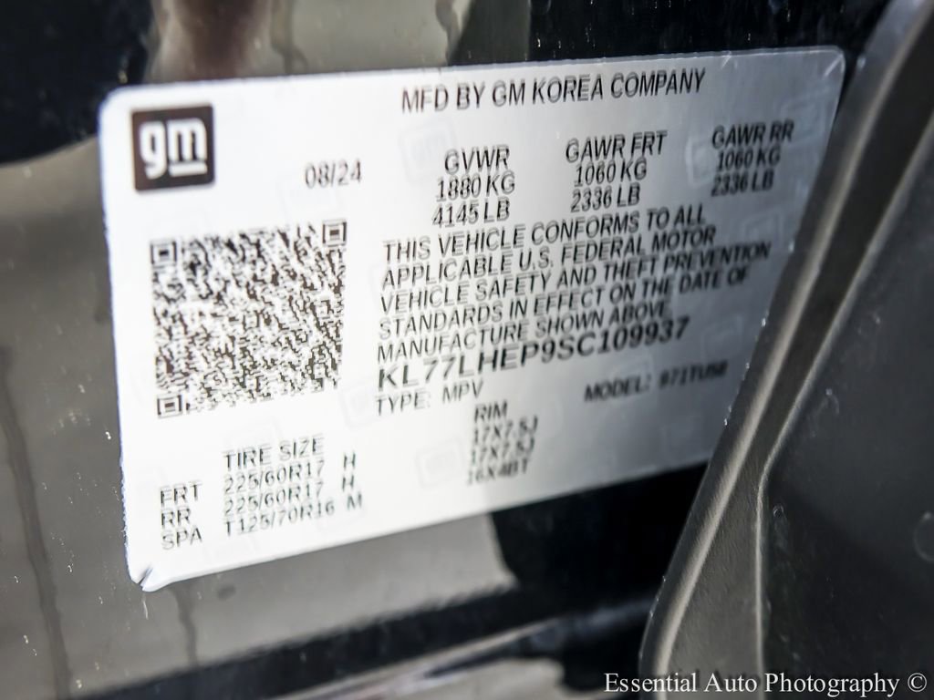 Used 2025 Chevrolet Trax LT FWD image 24