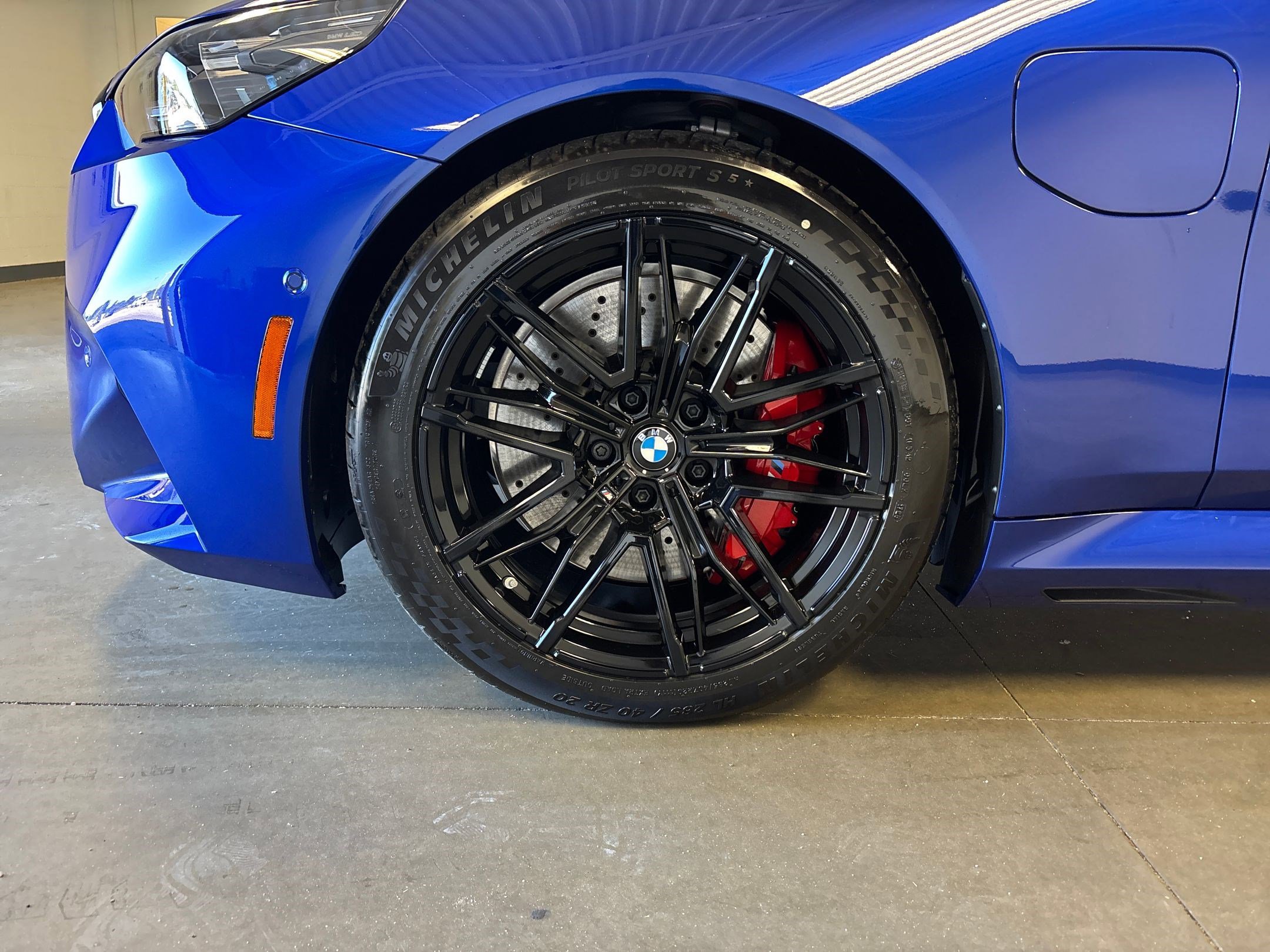 New 2026 BMW M5 w/ Executive Package image 9