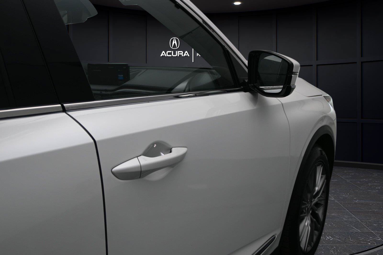 Used 2023 Acura MDX SH-AWD w/ Advance Package image 17