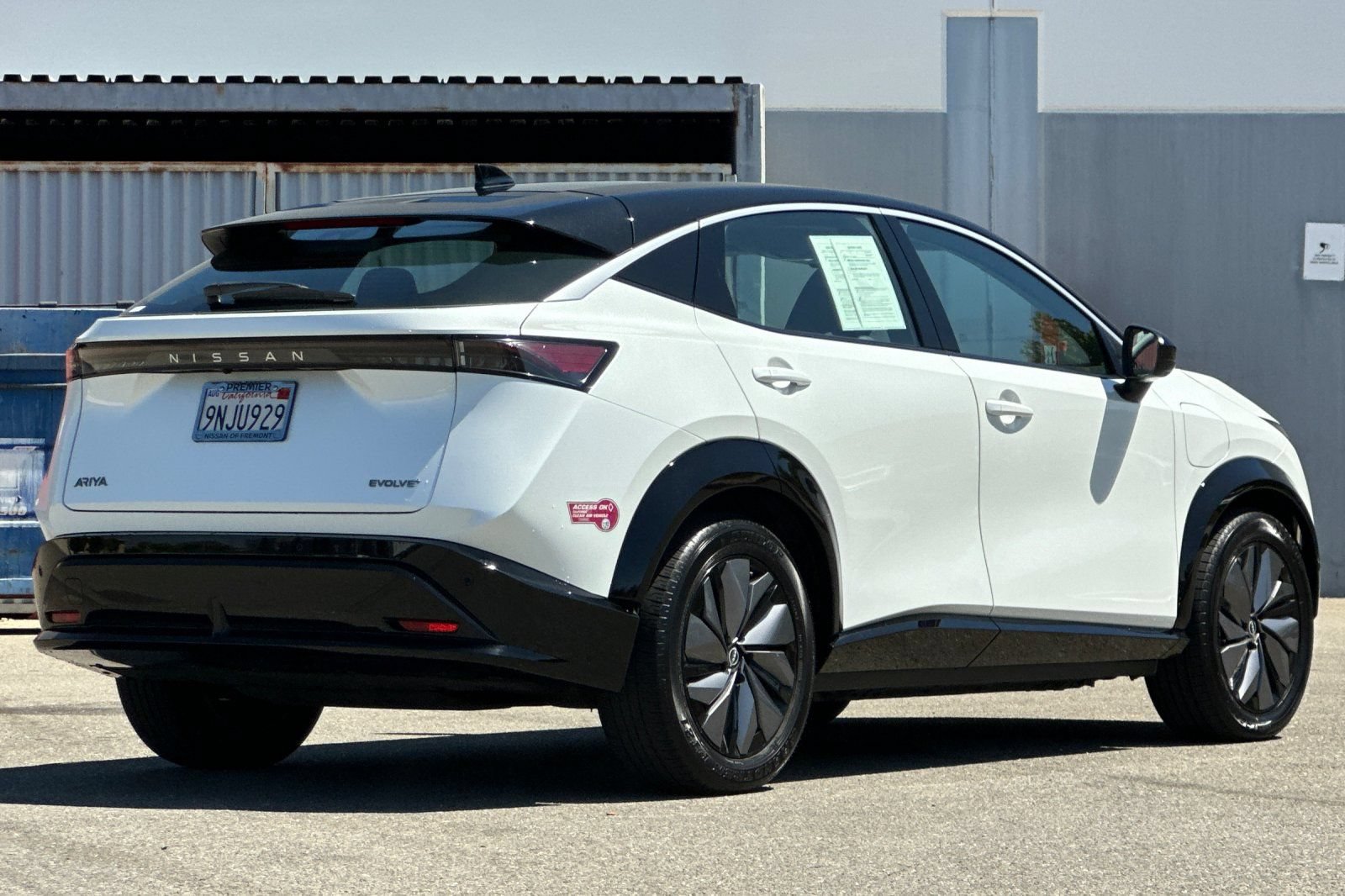 Certified 2024 Nissan Ariya FWD image 4