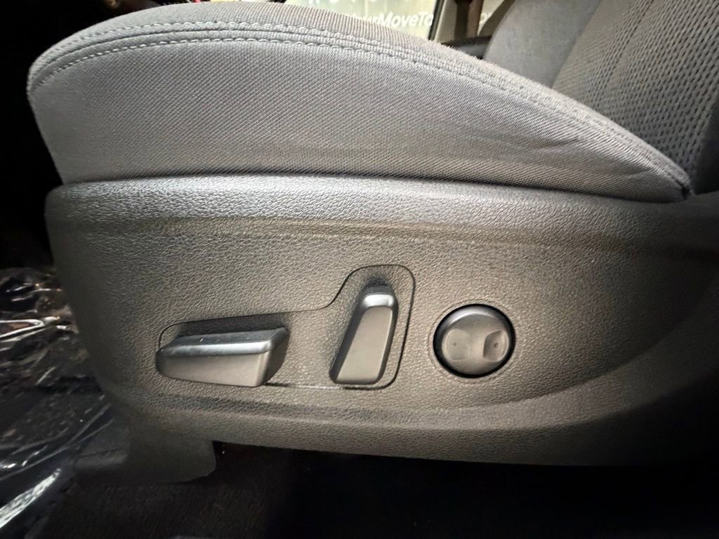 Certified 2022 Hyundai Santa Fe SEL image 22