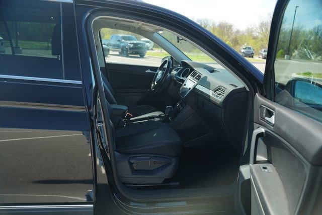 Used 2018 Volkswagen Tiguan SEL image 20