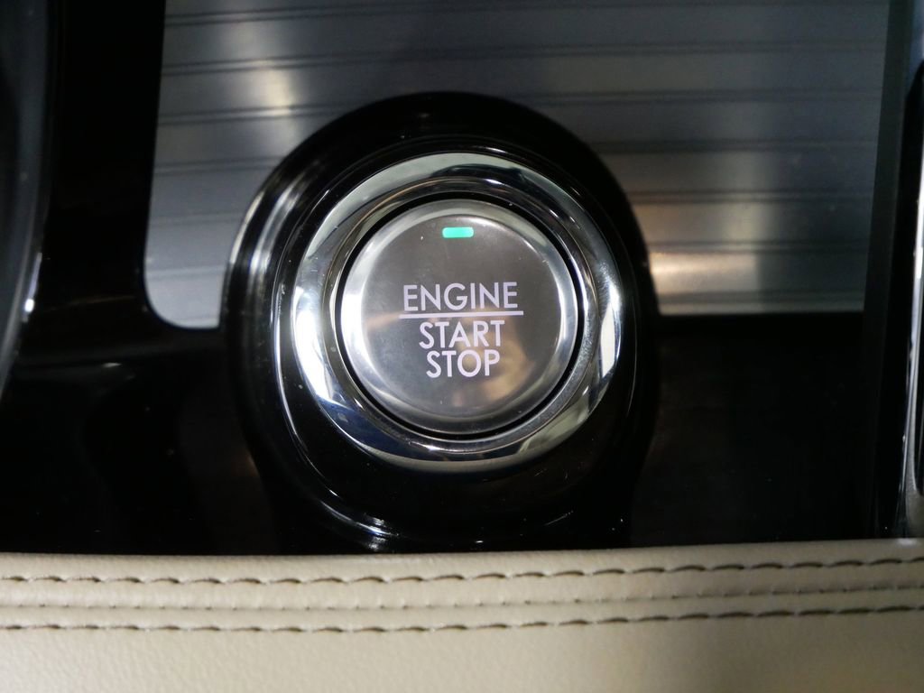 Used 2020 Lincoln Corsair AWD w/ Equipment Group 101A image 25