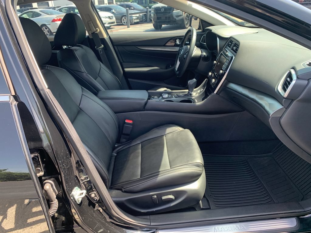 Used 2022 Nissan Maxima SV w/ Floor Mat Group FWD image 30