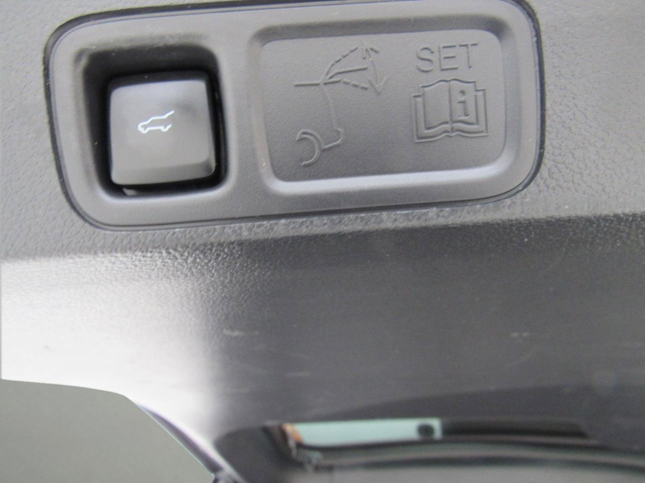 Used 2023 Ford Expedition XLT image 33