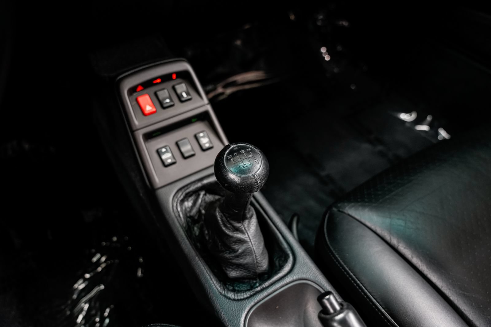 Used 1995 Porsche 911 Carrera RWD image 18