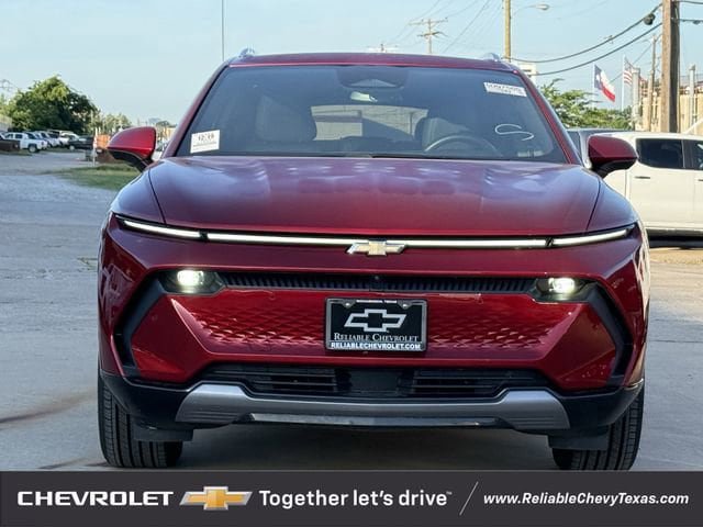 Used 2024 Chevrolet Equinox EV LT w/ Active Safety Package 3 FWD image 2