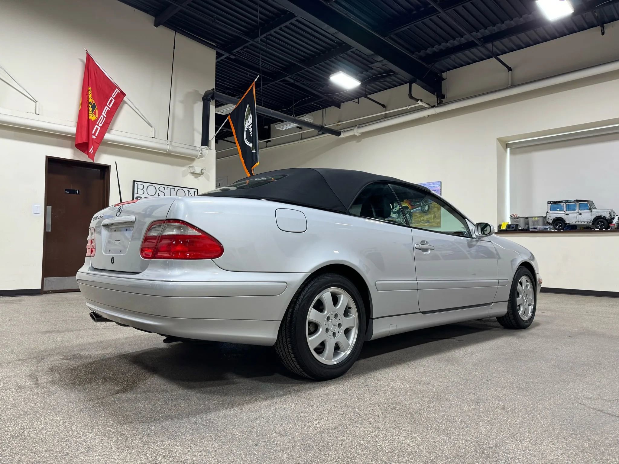 Used 2002 Mercedes-Benz CLK 320 Cabriolet image 5