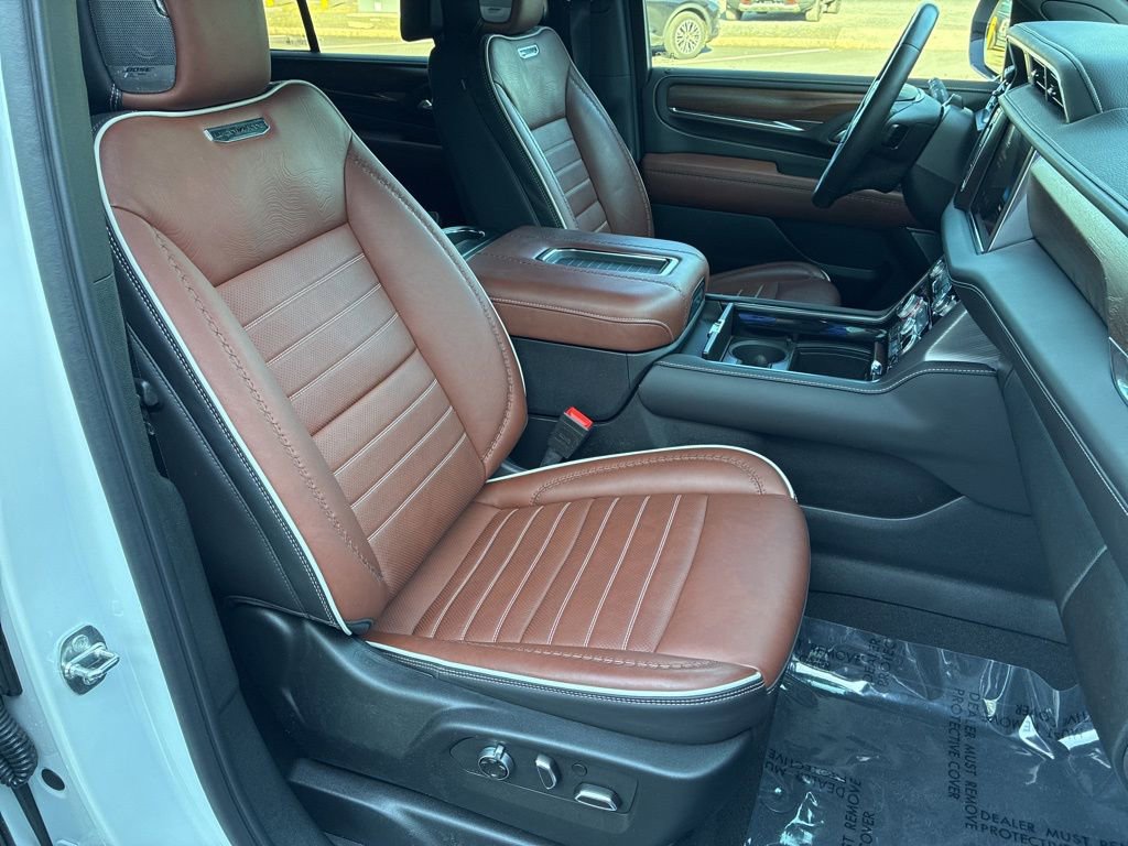 Used 2024 GMC Yukon XL Denali Ultimate image 37