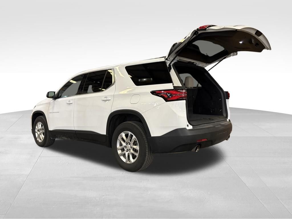 Used 2023 Chevrolet Traverse LS image 14