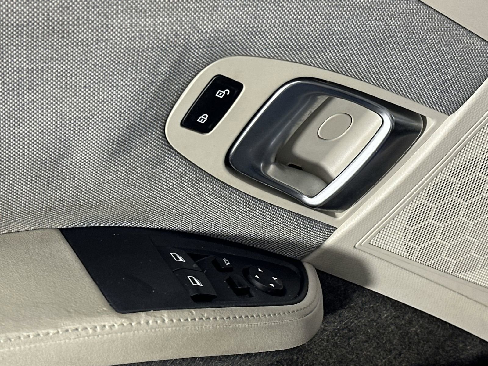 Used 2017 BMW i3 w/ Range Extender image 13