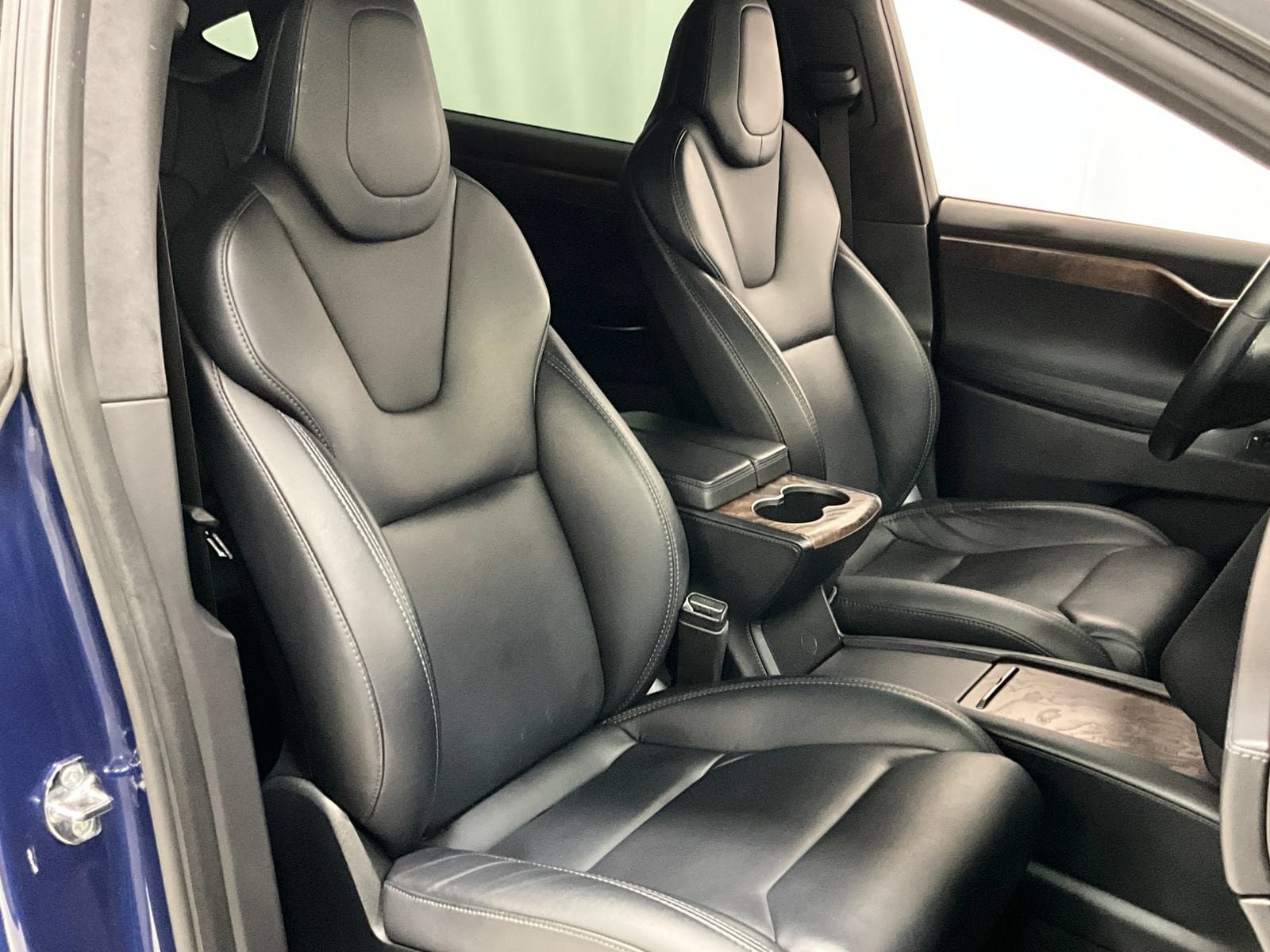Used 2019 Tesla Model X 75D AWD/4WD image 9