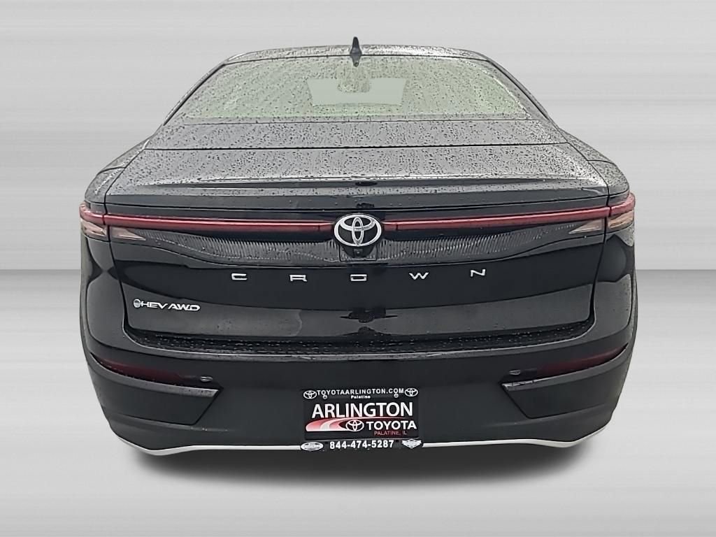 Used 2025 Toyota Crown XLE AWD/4WD image 6