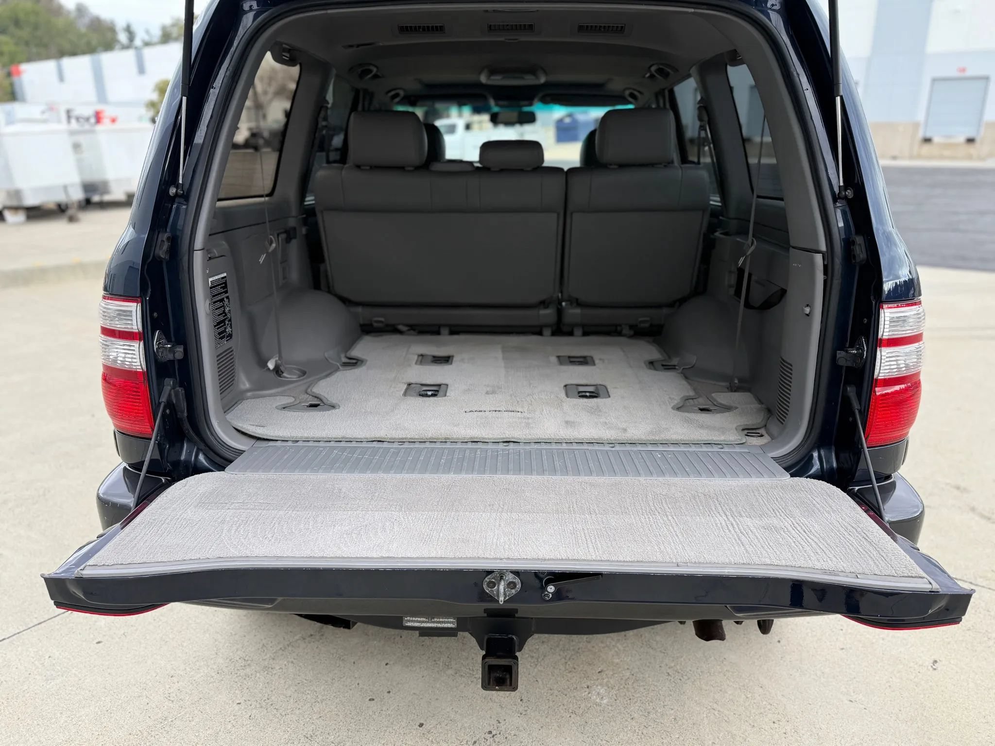 Used 2005 Toyota Land Cruiser w/ Convenience Pkg AWD/4WD image 23