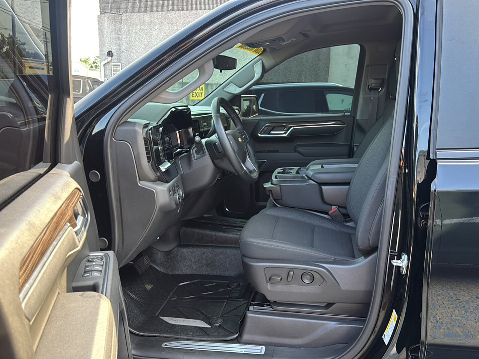 Certified 2025 Chevrolet Silverado 1500 LT w/ All Star Edition Plus AWD/4WD image 12