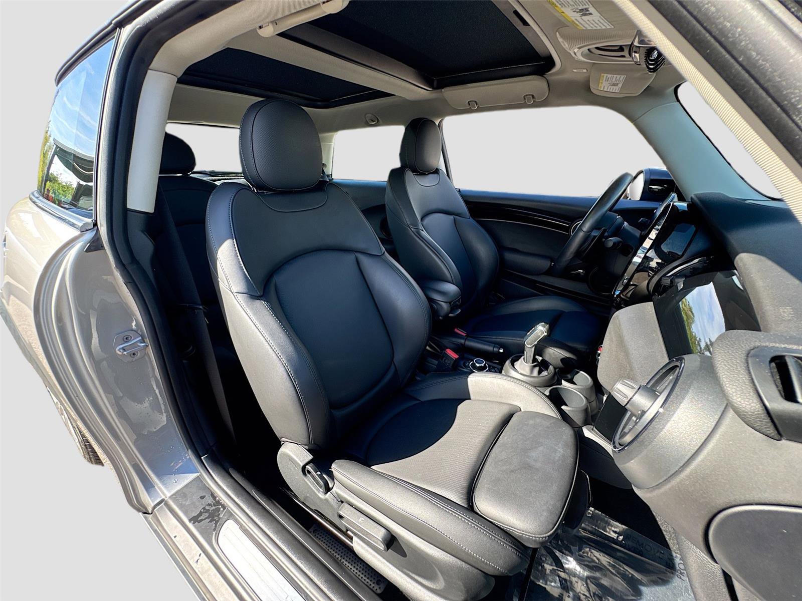 Used 2024 MINI Cooper S image 27