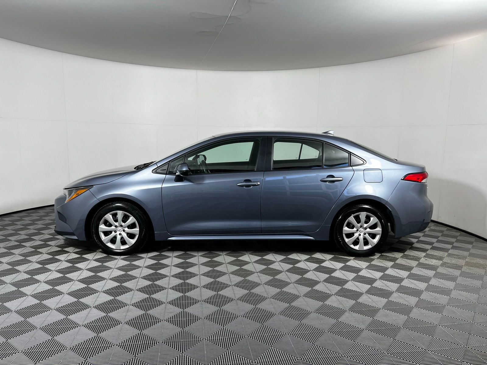 Certified 2025 Toyota Corolla LE image 8