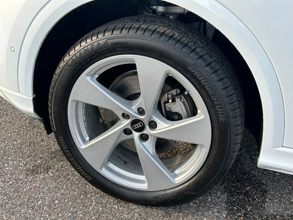 Used 2025 Audi Q5 Premium Plus w/ Premium Plus AWD/4WD image 32