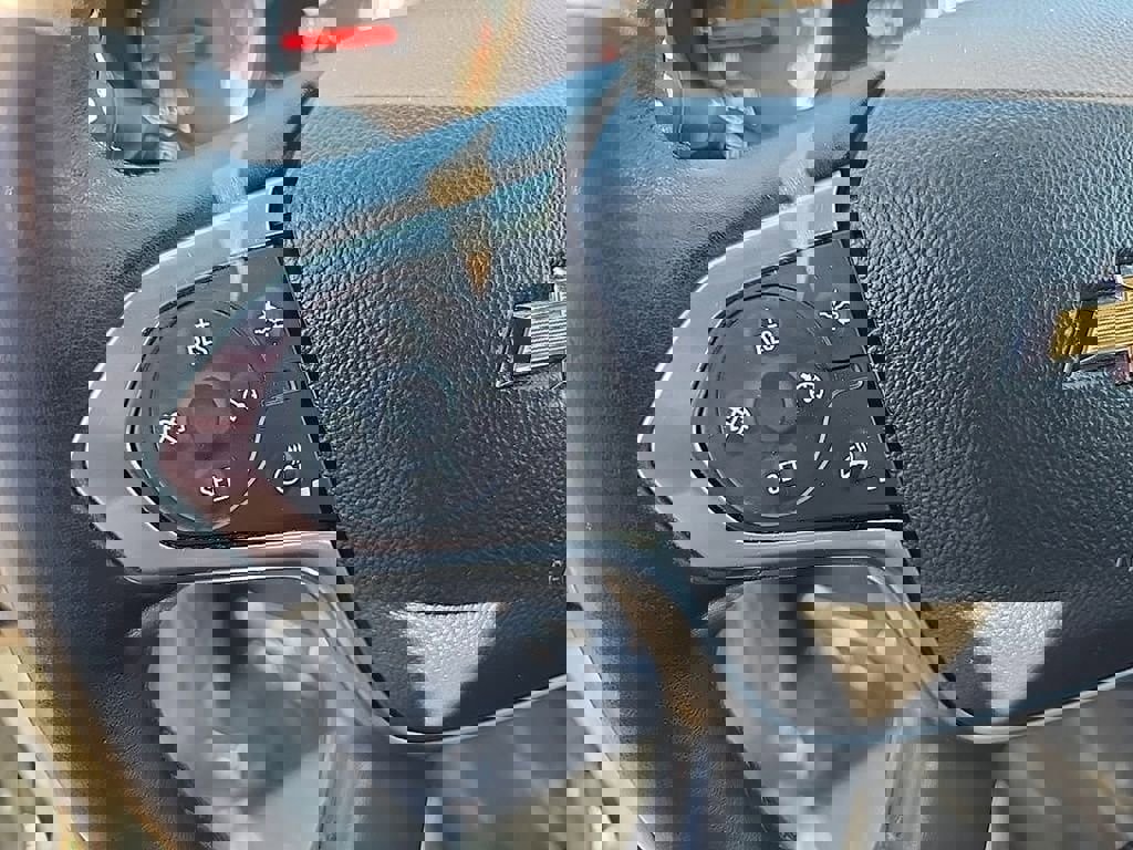 Used 2023 Chevrolet Traverse LT image 12