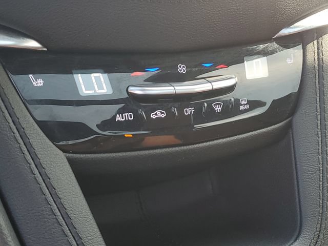 Certified 2023 Cadillac XT5 Premium Luxury w/ LPO, Floor Liner Package AWD/4WD image 17