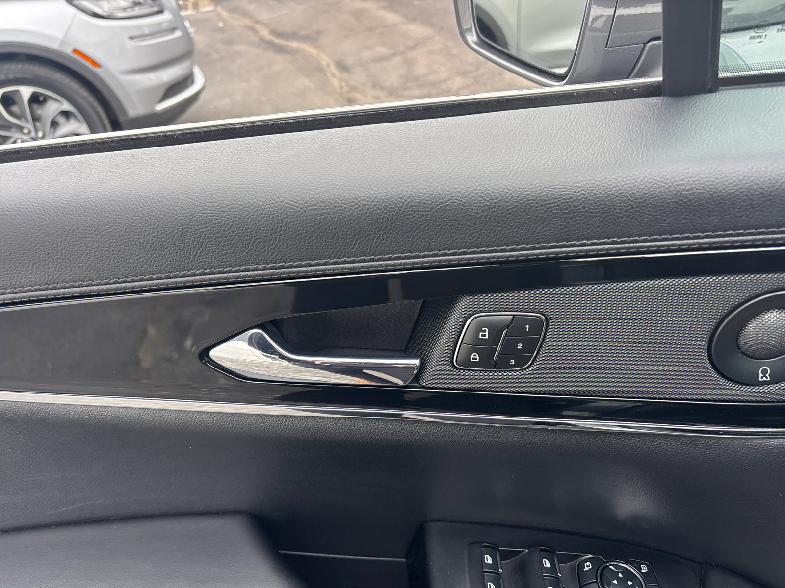 Certified 2023 Lincoln Nautilus Reserve w/ Equipment Group 201A image 12