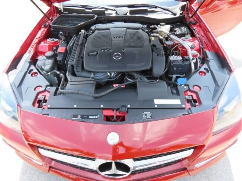 Used 2012 Mercedes-Benz SLK 350 image 17