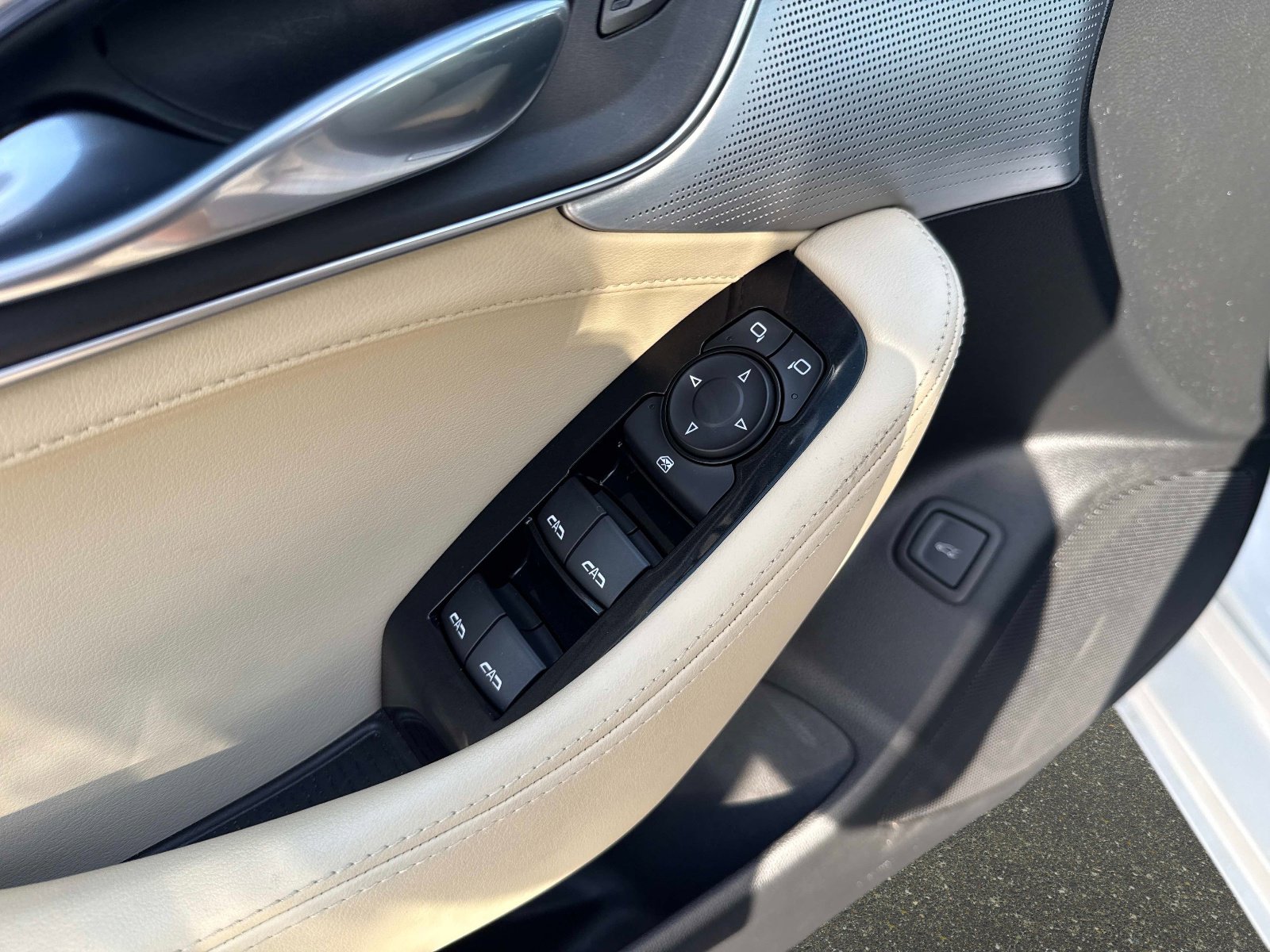 Used 2020 Cadillac CT5 Luxury w/ Sun And Sound Package image 18