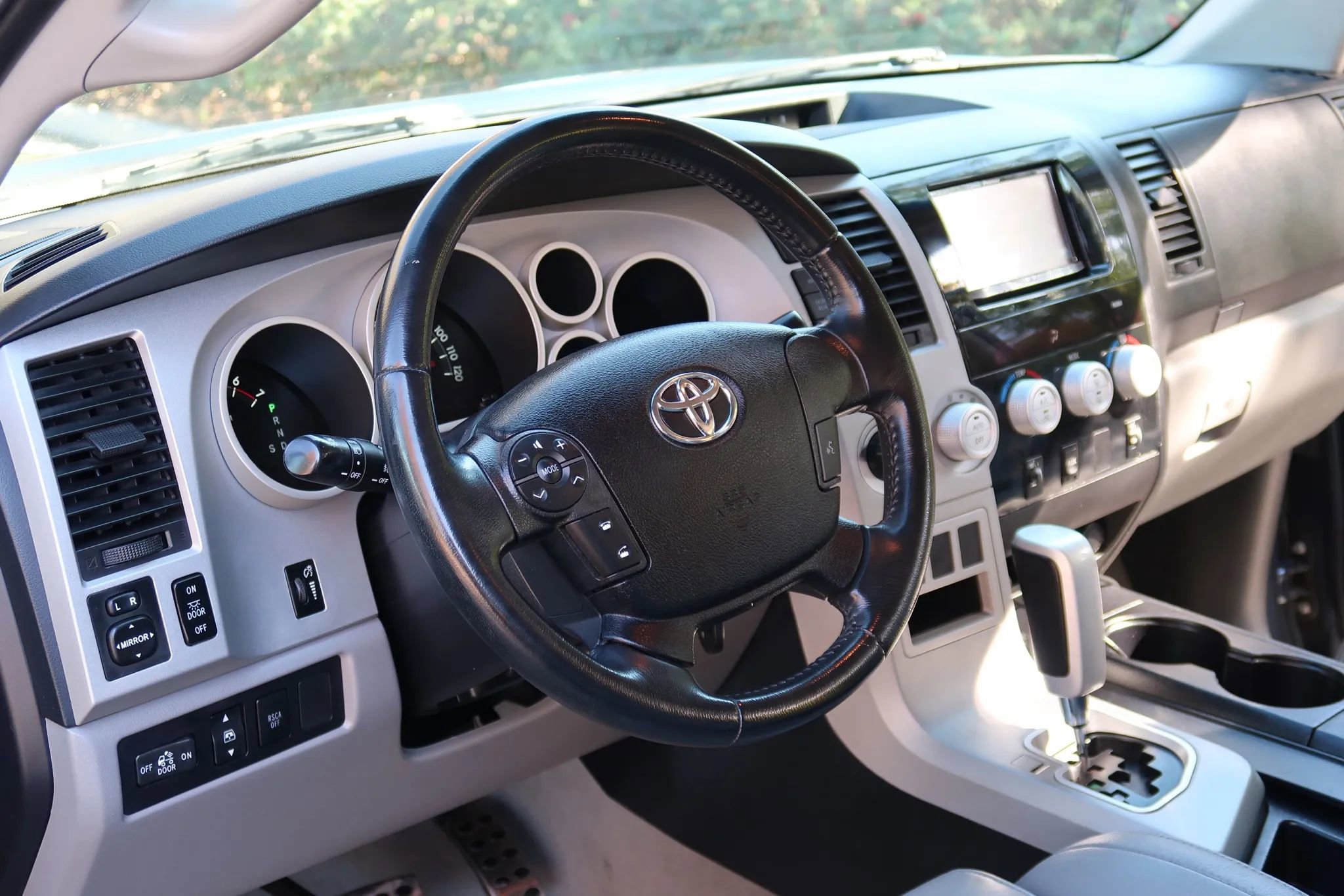 Used 2007 Toyota Tundra Limited image 18