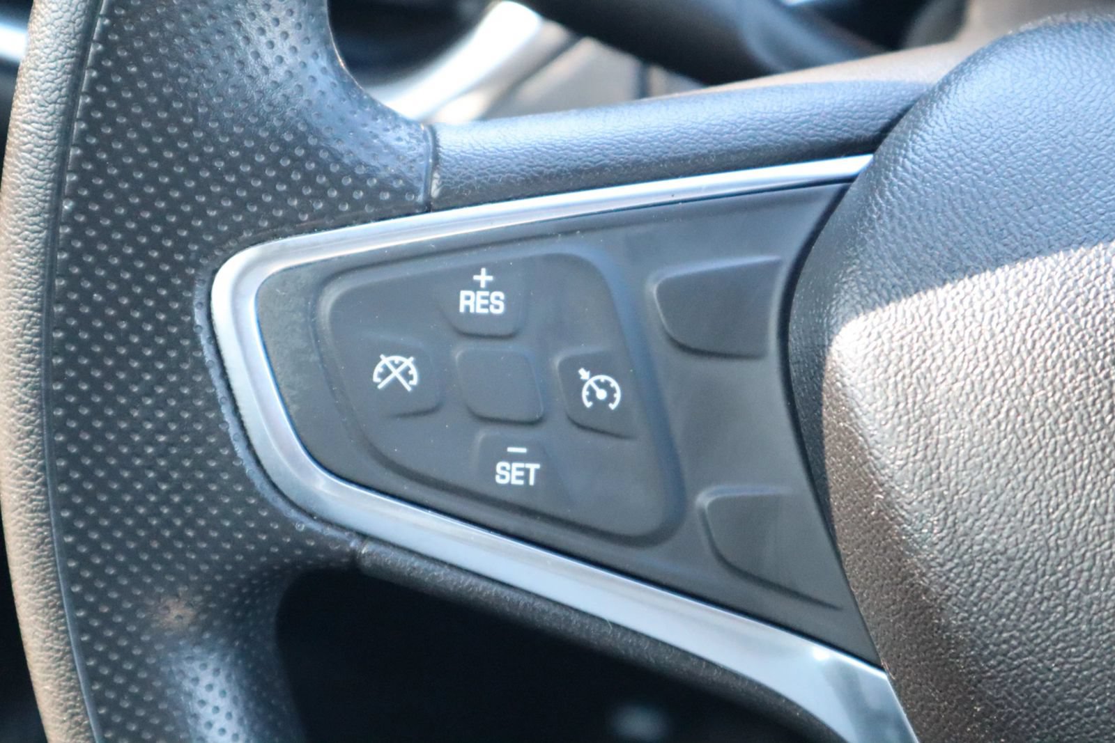 Used 2019 Chevrolet Equinox LS FWD image 26